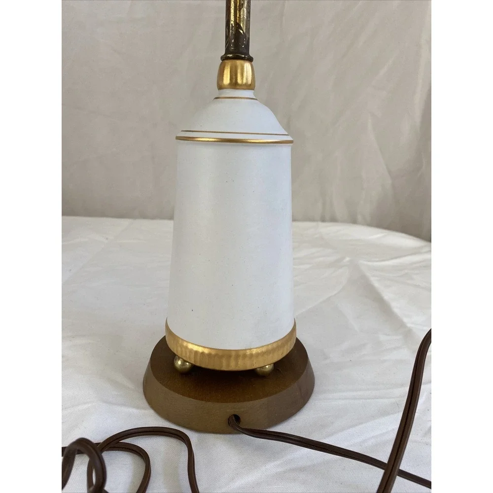 VTG Metal Tole Style Table Lamp White Gold‎ Floral 21